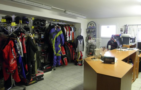 foto_prodejny_pohled_vchod